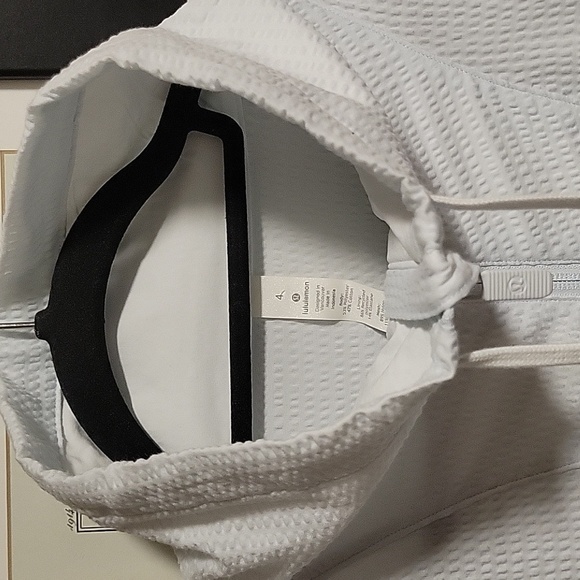 Lululemon Pack Light Pullover *Packable - Picture 4 of 14
